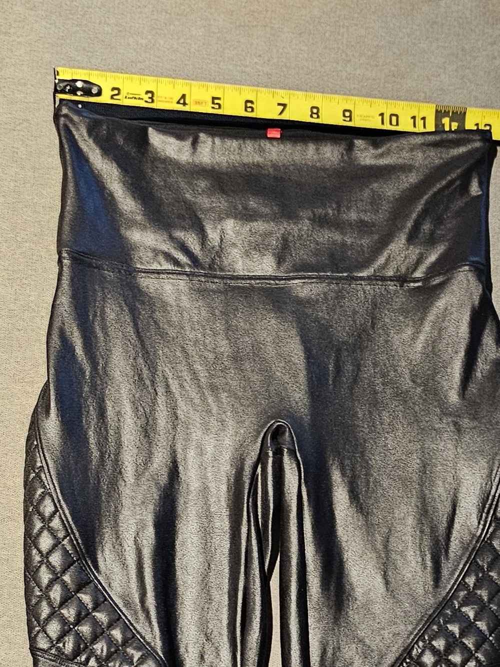 Spanx Quilted Faux Leather Shiny Black Moto Womens Leggings Size M - Picture 5 of 8